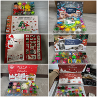 Calendrier de l'Avent pour chien avec variétés de jouets pour chat et jouets surprise quotidiens pour les affichages de compte à rebours des fêtes