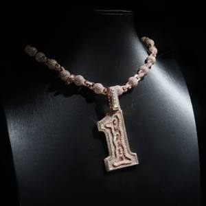 Ciondolo Personalizzato Stile Hip Hop con Iniziale e Numero 1 in <span class=keywords><strong>Argento</strong></span> Sterling S925 con Moissanite VVS Colore <span class=keywords><strong>D</strong></span> per Uomo e Donna con Certificato - Product Image 2