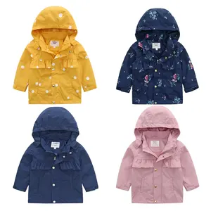 批发婴儿童装100% 涤纶雨衣花卉印花深蓝色拉链前连帽夹克防水面料