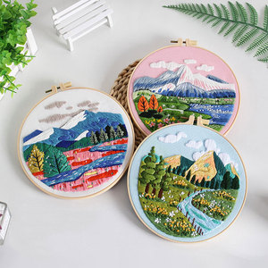 Kit de <span class=keywords><strong>broderie</strong></span> artisanale DIY : Créez une décoration artistique exclusive avec des paysages et des fleurs entrelacés sur un tissu de qualité - Product Image 2