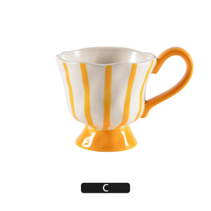 <span class=keywords><strong>Tazza</strong></span> in <span class=keywords><strong>Ceramica</strong></span> Fatta a Mano <span class=keywords><strong>con</strong></span> Motivo Floreale Sottosmalto, Coppa Moderna per Dessert e Gelato, <span class=keywords><strong>Tazza</strong></span> Decorativa <span class=keywords><strong>con</strong></span> Piede Alto, Regalo di Nozze per Coppie - Product Image 6