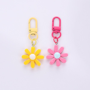พวงกุญแจดอกเดซี่สีลูกกวาดสำหรับผู้หญิงและเด็กผู้หญิง - Product Image 6