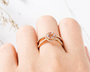 Anello Creativo a Linee Incrociate per Donne, Fascia Aperta Stratificata, Accessorio Gioiello per Outfit Quotidiani e Feste - Product Image 4