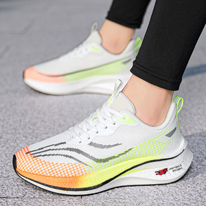 Chaussures de course pour hommes, respirantes, à semelle en carbone, en maille tissée, antidérapantes, légères, à lacets, souples, pour la marche et le fitness - Product Image 3