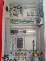 Router CNC 1200x2400mm con Husillo HQD de 9KW, Control Syntec y Mesa de Carga y Descarga Automática, Máquina de Grabado en Madera con Certificación CE