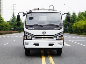 Camion de ramassage des déchets compact et efficace Dongfeng 4X2 7/10m³ pour le nettoyage des rues municipales - Product Image 2