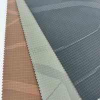 Tissu en cuir synthétique PU léger et flexible à base de fil métallique, rouleau de cuir synthétique pour vêtements de mode et vestes