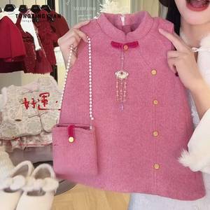 Chinese Style Raspberry Pink Woolen Vest Dress For Little Girls Traditional New Year Outfit With Pearl Bag And Gold Buttons - Product Image 2