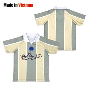 Camiseta de Fútbol de Club Personalizada, Diseño Sublimado, Retro, Holgada, Transpirable, de Manga Corta - Product Image 1