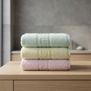 Toallas de Hotel de Algodón Egeo de Alta Calidad - Ropa de Baño de Lujo Ultra Suave con Borde Griego para Resorts - Product Image 1