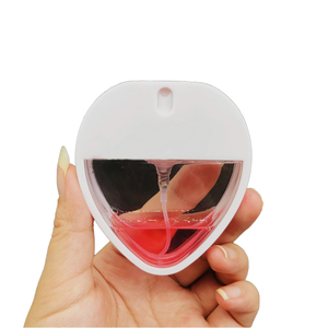 Flacon vaporisateur de parfum corporel mini rechargeable, transparent, en plastique, format <span class=keywords><strong>poche</strong></span>, avec porte-clés, cosmétique parfumé <span class=keywords><strong>vide</strong></span>, <span class=keywords><strong>carré</strong></span> personnalisable - Product Image 2