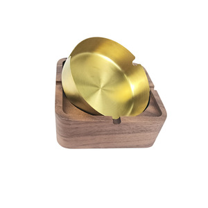 Cendriers en bois massif avec couvercles, ornements en bois pour bureau, artisanat décoratif en bois, cendriers en bois en gros. - Product Image 2