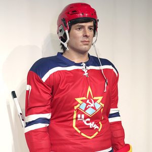 One Stop Solution for Museum Exhibition-grade Waterproof Hand Carved Russian Curling <strong>Athlete</strong> Life Size Realistic Mannequin - Product Image 5