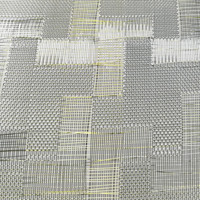Maille tissée en laiton doré 60 mailles à motif quadrillé pour intercalaires en verre, portes d'armoires, écrans de séparation et panneaux décoratifs