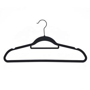 Colgador de traje de terciopelo negro antideslizante, venta al por mayor - Product Image 2