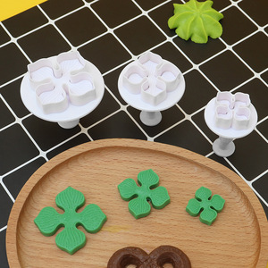 Ensemble d'ustensiles de pâtisserie, ensemble de découpoirs <span class=keywords><strong>à</strong></span> biscuits, découpoir <span class=keywords><strong>à</strong></span> biscuits en plastique, moule <span class=keywords><strong>à</strong></span> fleurs, 3 pièces, moules en plastique pour la décoration de pâtisserie et de fondant - Product Image 5