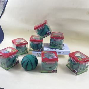 Jouet à presser en forme de pastèque rempli de billes, adorable balle sensorielle anti-stress en forme de fruit avec boîte cadeau pour enfants et adultes - Product Image 4