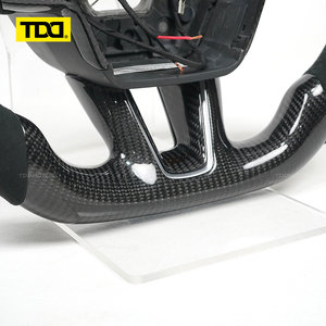 พวงมาลัยคาร์บอนไฟเบอร์แท้ TDD พร้อมไฟ LED สำหรับ Ford Focus RS - Product Image 5