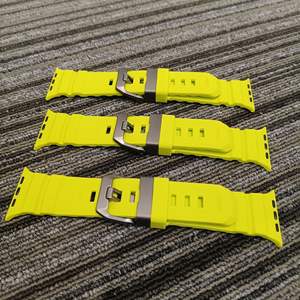 Bracelet en silicone pour Apple Watch 42-49 mm, boucle sport, style trail pour homme - Product Image 2