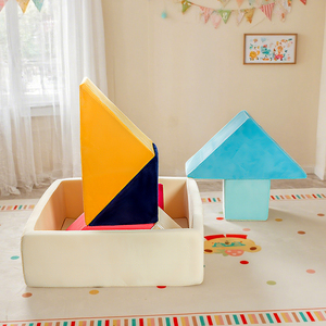 <span class=keywords><strong>Piscine</strong></span> à balles confortable en mousse souple avec surface en velours et PU, équipement de jeu d'intérieur luxueux - Product Image 2