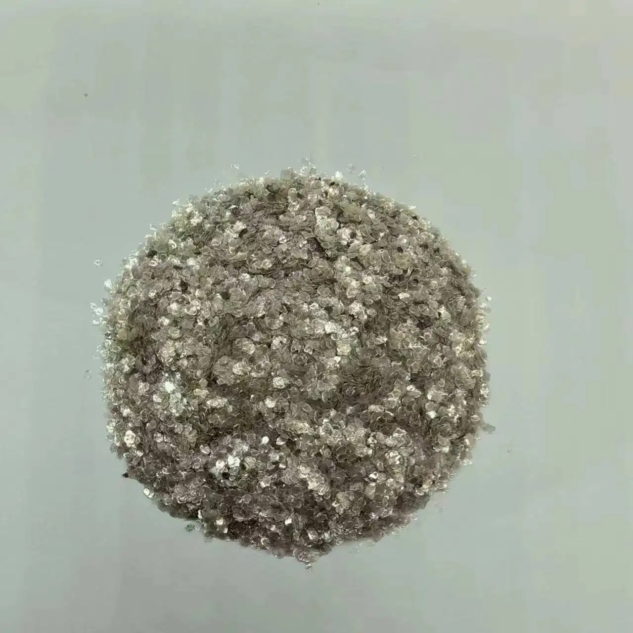 Polvo de mica mineral illita resistente a altas temperaturas para jabón pigmento mica para cerámica usando