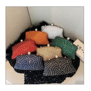 Sac à main scintillant en strass 2026 pour femmes, sacs <span class=keywords><strong>de</strong></span> soirée vegan, sac à main en perles, pochette <span class=keywords><strong>de</strong></span> soirée pour femmes, sacs à main <span class=keywords><strong>de</strong></span> cérémonie <span class=keywords><strong>de</strong></span> mariage - Product Image 1