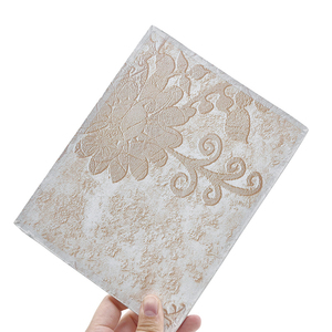 Placas de Techo Decorativas de PVC Laminado, Techo Falso Suspendido de Yeso con Revestimiento de Lámina de Aluminio - Product Image 2