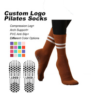 Poignée personnalisée avec votre logo jacquard ou brodé Semelle éponge en silicone souple Pilate Yoga Wear Chaussettes