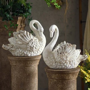Maceta de Resina con Forma de Cisne, Jardinera Decorativa de Estilo Retro para Exteriores, Contenedor para Plantas para la Entrada del Hogar o el Patio - Product Image 3