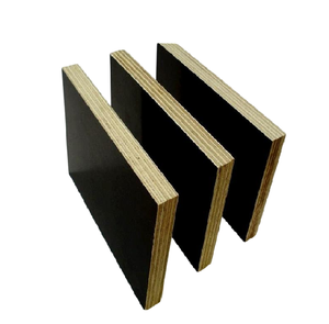 Panneaux de contreplaqué filmé noir écologique E1 haute résistance pour le moulage du béton en provenance du Vietnam - Product Image 1