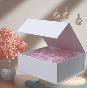 Dossier en carton ondulé blanc 7,8x7x3,1 pouces (taille intérieure 7,4x6,8x3 pouces) Fermeture magnétique Matériaux recyclés Revêtement UV Petit format - Product Image 6