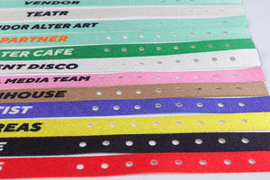 أساور قماشية مخصصة من مادة RPET بالجملة، أساور خضراء مستدامة للفعاليات بسعر المصنع للطلبات الكبيرة - Product Image 3