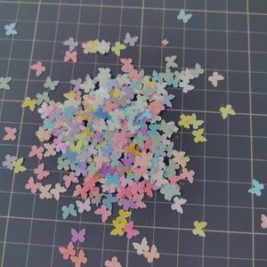 إكسسوارات قطع ترتر من كلوريد البولي فينيل على شكل فراشة من كلوريد البولي فينيل للحرف اليدوية براقة لتزيين الأظافر وإكسسوارات حلويات ذاتية الصنع - Product Image 2