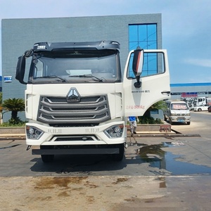 Camion d'aspiration des eaux usées HOWO 12CBM 4X2, châssis Sinotruk, citerne à vide de 12000 litres, camion aspirateur d'égouts - Product Image 2