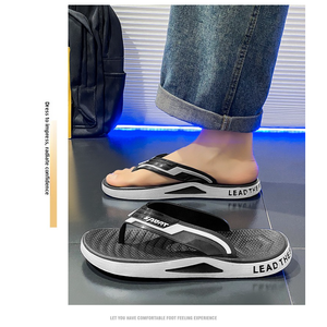 Tongs sportives contrastées pour hommes, sandales en EVA antidérapantes et confortables pour l'été - Product Image 4