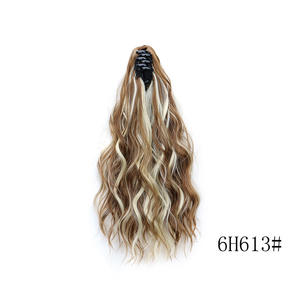 Perruque courte bouclée pour femmes avec pince à griffes hautes Nuage Perm Style Water Wave Ponytail Stock - Product Image 5