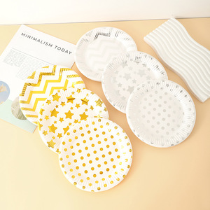 Plato de Papel Desechable Personalizado con Diseño Geométrico de Estrella de Cinco Puntas Dorada, Plato de Papel para Fiesta Personalizado - Product Image 2