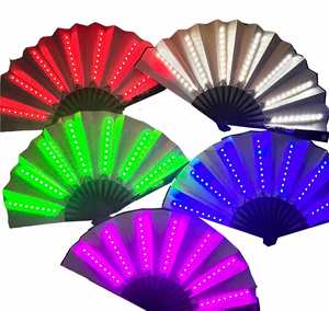 Éventail pliant lumineux à LED en gros pour discothèque, bar, danse, rave party - Product Image 1