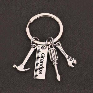 Porte-clés en métal créatif européen et américain pour papa Dadpapa clé à <span class=keywords><strong>marteau</strong></span> tournevis cadeau de fête des pères - Product Image 4