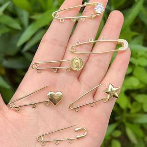 Spilla di sicurezza CZ9425 con ciondoli, spilla di sicurezza per neonati con ciondoli a forma di bambina, bambino, cuore, croce, Vergine Maria, spilla per passeggino, regalo per bambina - Product Image 1