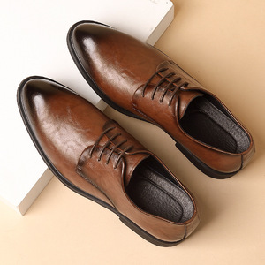 Chaussures en cuir formelles pour hommes, style britannique, à bout pointu, avec motif poignée vintage, rehausseur interne, confortables et respirantes - Product Image 4