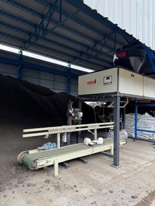 Machine de remplissage automatique de sacs de matériaux en vrac, système d'emballage et de pesage haute efficacité pour les produits en poudre et granulés - Product Image 3