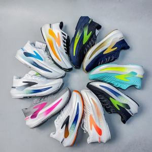 Chaussures de course pour hommes et femmes, modèle quatre saisons, haute qualité, légères, en maille, design tendance, pour marathon et course de vitesse. - Product Image 6