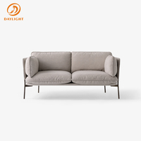 Stilvoller Sessel Wohnzimmer Metallrahmen Einzelner Stoff-Sofa-Stuhl Hotel Moderner Lounge-Sessel Fauteuil