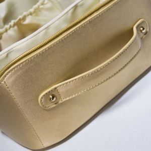 Elegant Golden PU Cosmetic Bag Large Capacity Open Flat Toiletry Bag Portable Travel Makeup <b>Pouch</b> - Product Image 5
