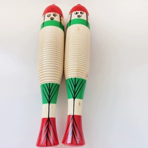 Guiro en bois massif naturel peint, en gros, pour la maternelle, jouet de percussion pour l'éducation préscolaire - Product Image 1