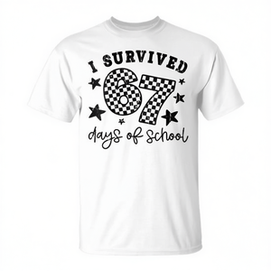 Camiseta con meme de "Sobreviví a 67 días de escuela" para adultos, unisex, blanca - Product Image 2