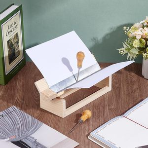 Porte-perforateur en bois Mori Etsu, pliable, grand format, pour la reliure de livres et la création de journaux - Product Image 1