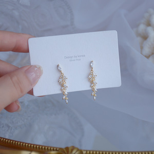 Versátiles pendientes de moda famosos de Internet con diseño de hoja de borla larga temperamento circón oreja de <span class=keywords><strong>trigo</strong></span> y nicho estilo versátil - Product Image 3