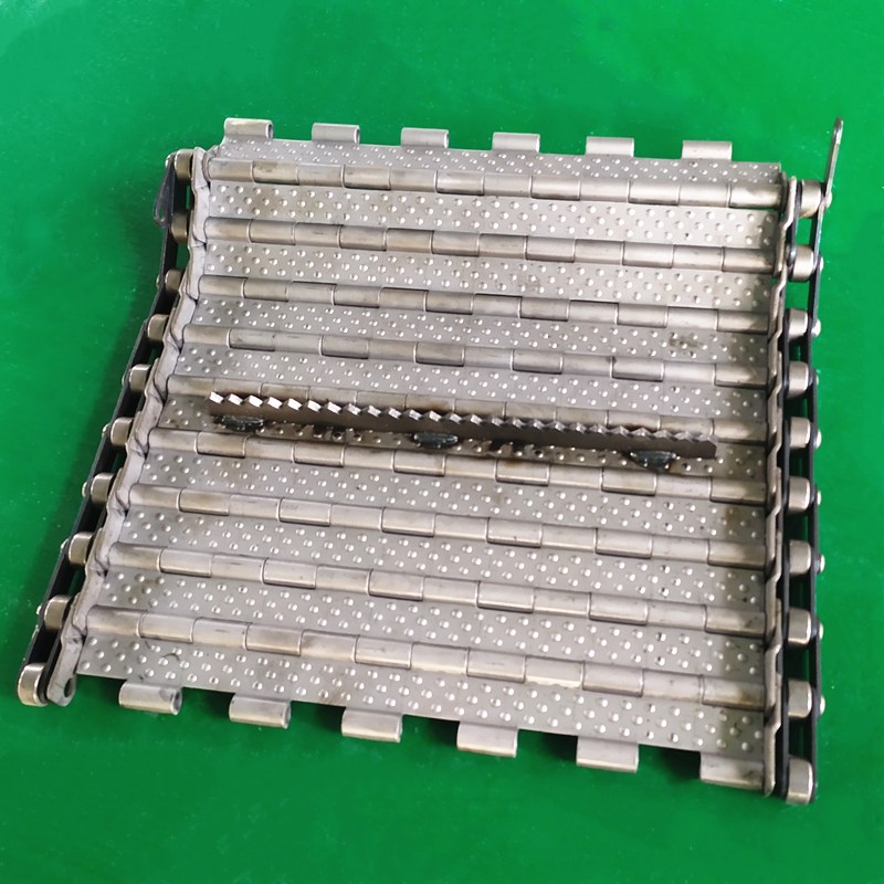 Galvanized Stainless Steel Plate Chain Conveyor Belt For Chip